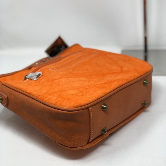 Montana West Buckle Crossbody NWT - Picture 3 of 4